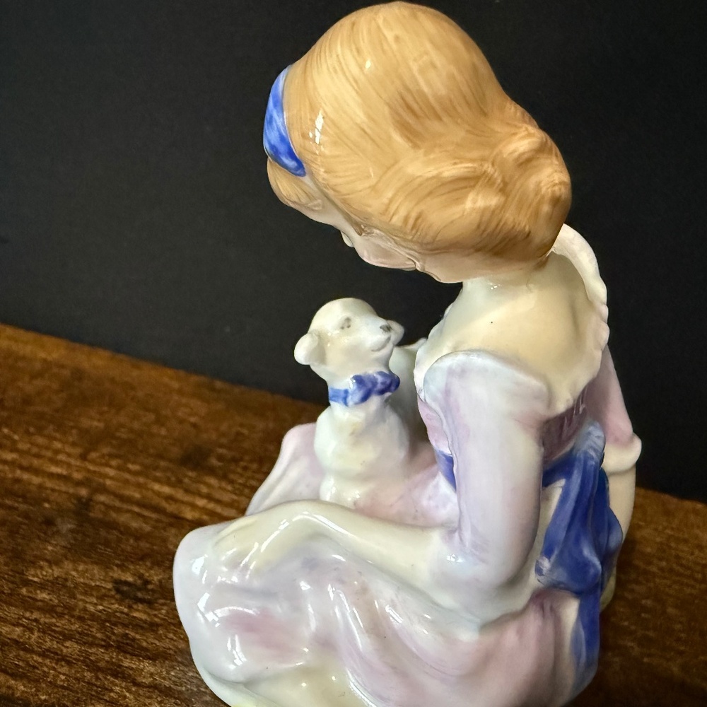 ROYAL DOULTON “Mary Had A Little Lamb” Figurine - Picture 7 of 11